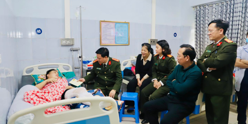 Người đàn ông không chấp hành lệnh dừng xe, đâm Đại úy CSGT trọng thương